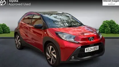Used Toyota Aygo X 72 HP (52 kW) 2024 Red SUV