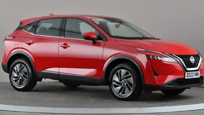 Used Nissan Qashqai Acenta Premium 158 HP (116 kW) 2023 Red SUV