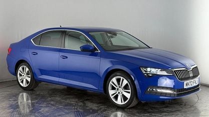 Używany Skoda Superb SE L 150 KM (110 kW) 2023 Niebieski Hatchback