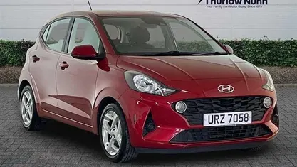 Used Hyundai i10 SE 67 HP (49 kW) 2023 Red Hatchback