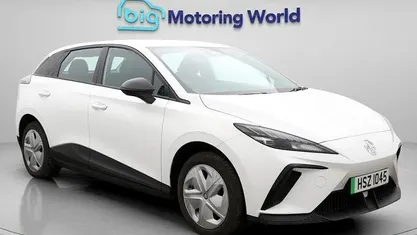 White Used 2023 MG MG4 EV SE Hatchback | £12,200 (Fair price)