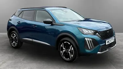 Używany Peugeot 2008 Allure 131 KM (96 kW) 2024 SUV