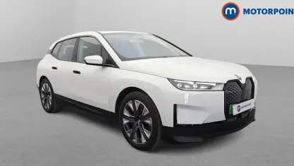 Usado BMW iX Sport Line 239 kW (326 HP) 2024 Branco SUV