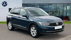 Nightshade blue metallic Used 2022 VW Tiguan Life SUV | £19,832 (Super price)