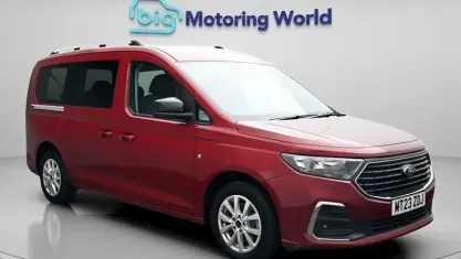 Used Ford Tourneo Connect Titanium 122 HP (89 kW) 2023 Red MPV