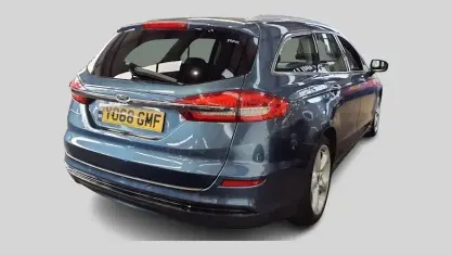 Begagnad Ford Mondeo Titanium 165 HK (121 kW) 2018 Blå Kombi