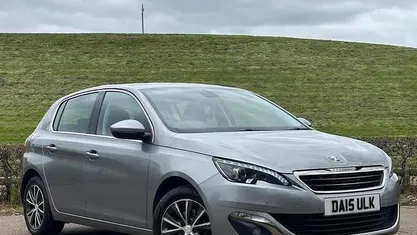 Used Peugeot 308 Allure 120 HP (88 kW) 2016 Hatchback