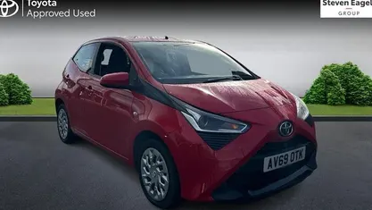 Used 2020 Toyota Aygo X-play Hatchback | £9,150 (Fair price)