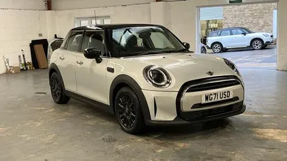 Used 2021 Mini Cooper Classic Hatchback | £15,937 (Fair price)