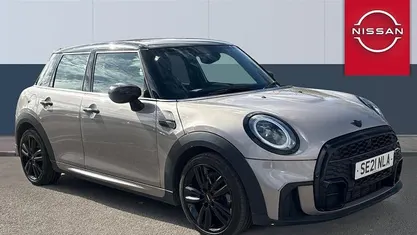 Usado Mini Cooper Hatch 136 HP (100 kW) 2022 Citadino