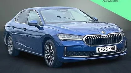 Used Skoda Superb SE Technology 150 HP (110 kW) 2025 Cobalt blue metallic Hatchback