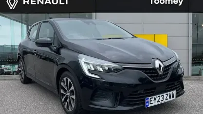 Używany Renault Clio V Evolution 145 KM (106 kW) 2023 Czarny Hatchback