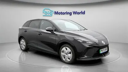 Begagnad MG MG4 EV SE 319 kW (435 HK) 2022 Halvkombi