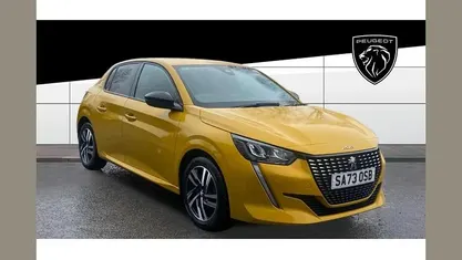 Used Peugeot 208 Allure+ 102 HP (75 kW) 2023 Yellow Hatchback