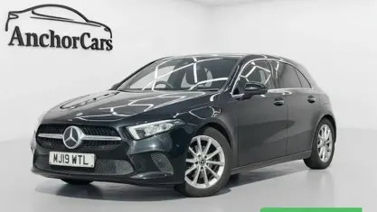 Usado Mercedes A180 Executive 116 CV (85 kW) 2019 Negro Utilitario