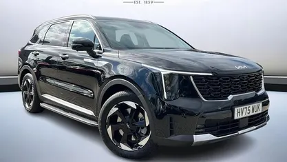 New 2025 Kia Sorento SUV | £44,499 (Fair price)