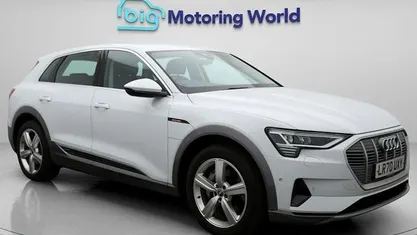 Used 2022 Audi e-tron SUV | £16,200 (Fair price)