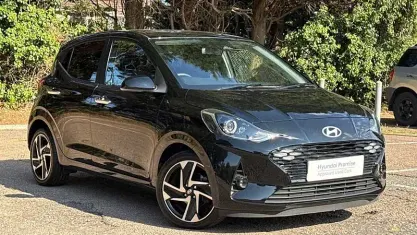 Used Hyundai i10 Premium 63 HP (46 kW) 2025 Black Hatchback