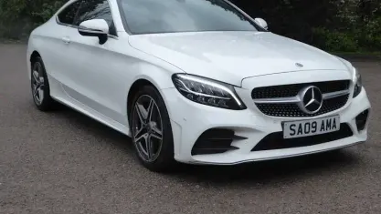 Used Mercedes C220 AMG line 194 HP (142 kW) 2019 White Coupe