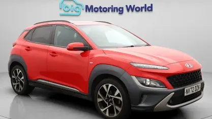 Używany Hyundai Kona Premium 120 KM (88 kW) 2022 Czerwony SUV
