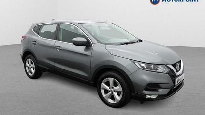 Usado Nissan Qashqai Acenta Premium 116 HP (85 kW) 2019 Cinzento SUV