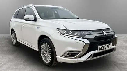 Used Mitsubishi Outlander P-HEV 177 HP (130 kW) 2018 Estate