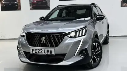 Used Peugeot 2008 GT 131 HP (96 kW) 2022 Grey SUV