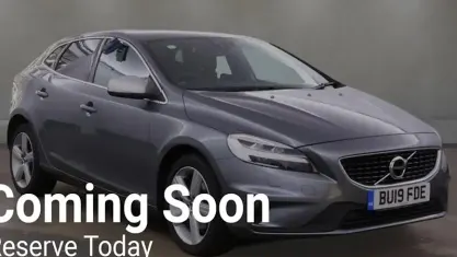 Used Volvo V40 R-Design 122 HP (89 kW) 2019 Grey Hatchback