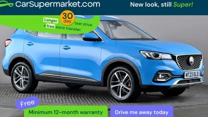 Begagnad MG HS Excite 162 HK (119 kW) 2023 Blå SUV