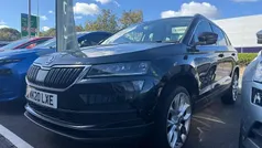 Crystal black metallic Used 2020 Skoda Karoq SE L SUV | £16,495 (Fair price)