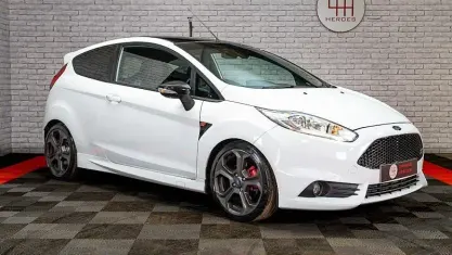 Used Ford Fiesta ST 182 HP (133 kW) 2016 White Hatchback