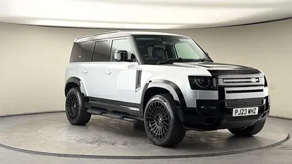 Used Land Rover Defender HSE 300 HP (220 kW) 2024 SUV