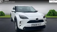 Used 2025 Toyota Yaris Hybrid Estate | £23,708 (Fair price)