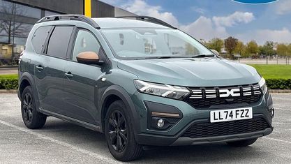 Używany Dacia Jogger Extreme 110 KM (80 kW) 2025 Minivan