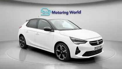 Used Vauxhall Corsa Edition 131 HP (96 kW) 2022 White Hatchback