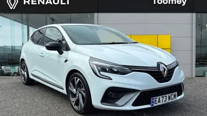 Used Renault Clio V RS Line 90 HP (66 kW) 2023 White  Hatchback