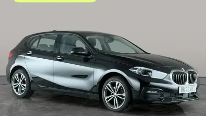 Usado BMW 118 Sport Line 136 CV (100 kW) 2023 Negro Utilitario