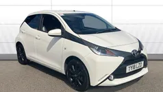 White Used 2017 Toyota Aygo x-style Hatchback | £8,071 (Fair price)