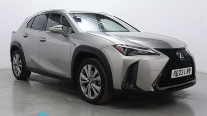 Usado Lexus UX 250h Sport Design Packet 184 CV (135 kW) 2023 Plateado SUV