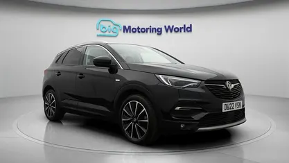 Used Vauxhall Grandland X Business Edition 300 HP (220 kW) 2021 Black SUV