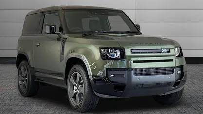 Used 2025 Land Rover Defender HSE Dynamic Estate | £74,490 (Super price)