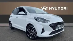 White Used 2024 Hyundai i10 Premium Hatchback | £15,772 (Fair price)