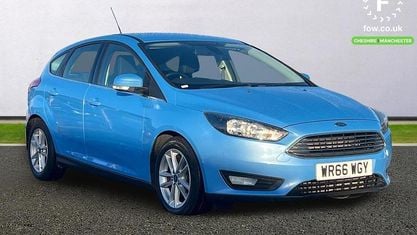 Używany Ford Focus Zetec 120 KM (88 kW) 2016 Niebieski Hatchback
