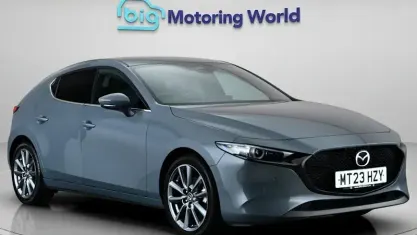 Usado Mazda 3 Exclusive-Line 122 HP (89 kW) 2023 Cinzento Citadino