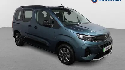 Used Vauxhall Combo Ultimate 100 kW (136 HP) 2025 MPV