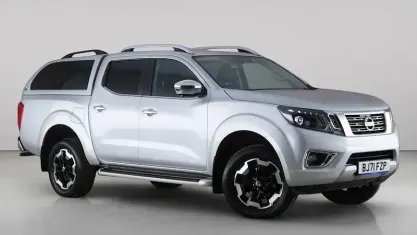Used Nissan Navara Tekna 190 HP (139 kW) 2021 Silver Pickup