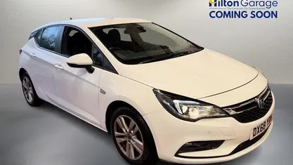 White Used 2018 Vauxhall Astra Hatchback | £7,050 (Fair price)