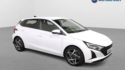 Used Hyundai i20 Premium 101 HP (74 kW) 2025 White Hatchback