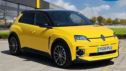 New Renault 5 E-Tech Iconic 110 kW (150 HP) 2026 Yellow Hatchback