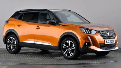 Used Peugeot 2008 GT 131 HP (96 kW) 2022 Orange SUV